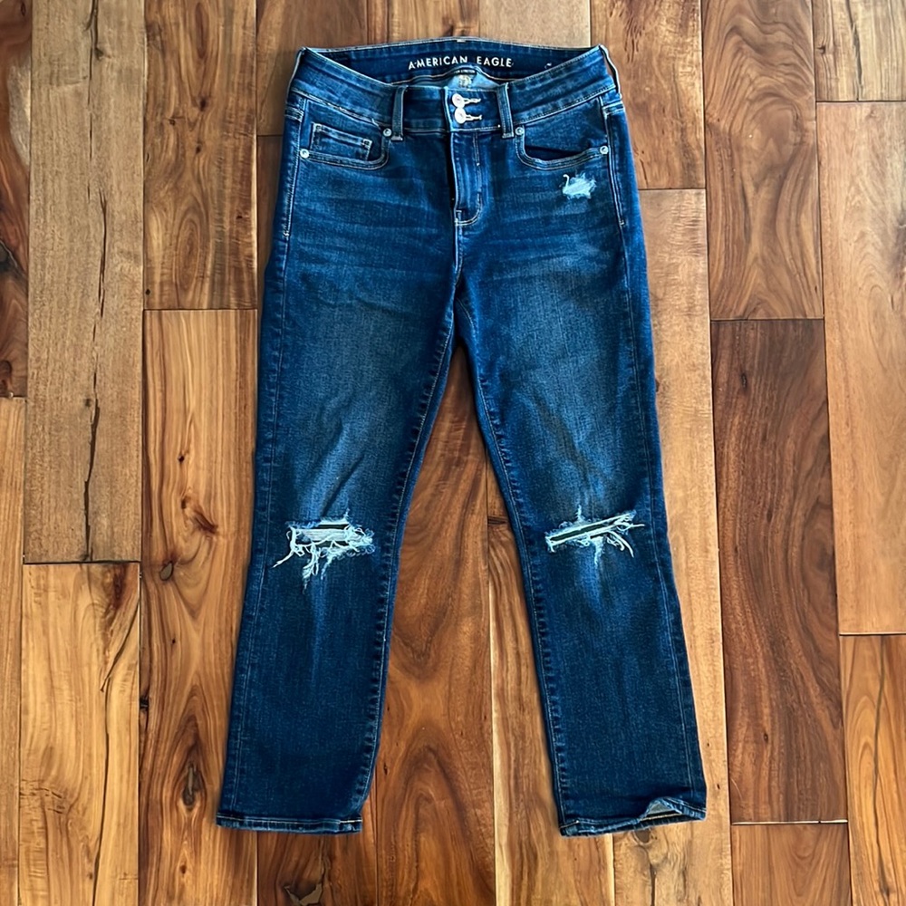 American eagle artist crop jeans. Size 4